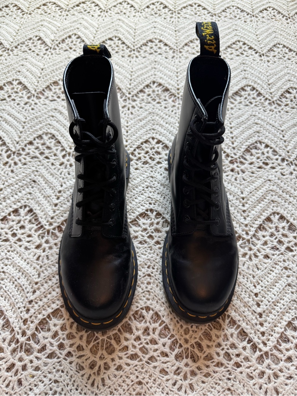 Dr. Martens Matte Black Leather Eye Lace-Up Boots Yellow Stitching Size 9 - Picture 2 of 16